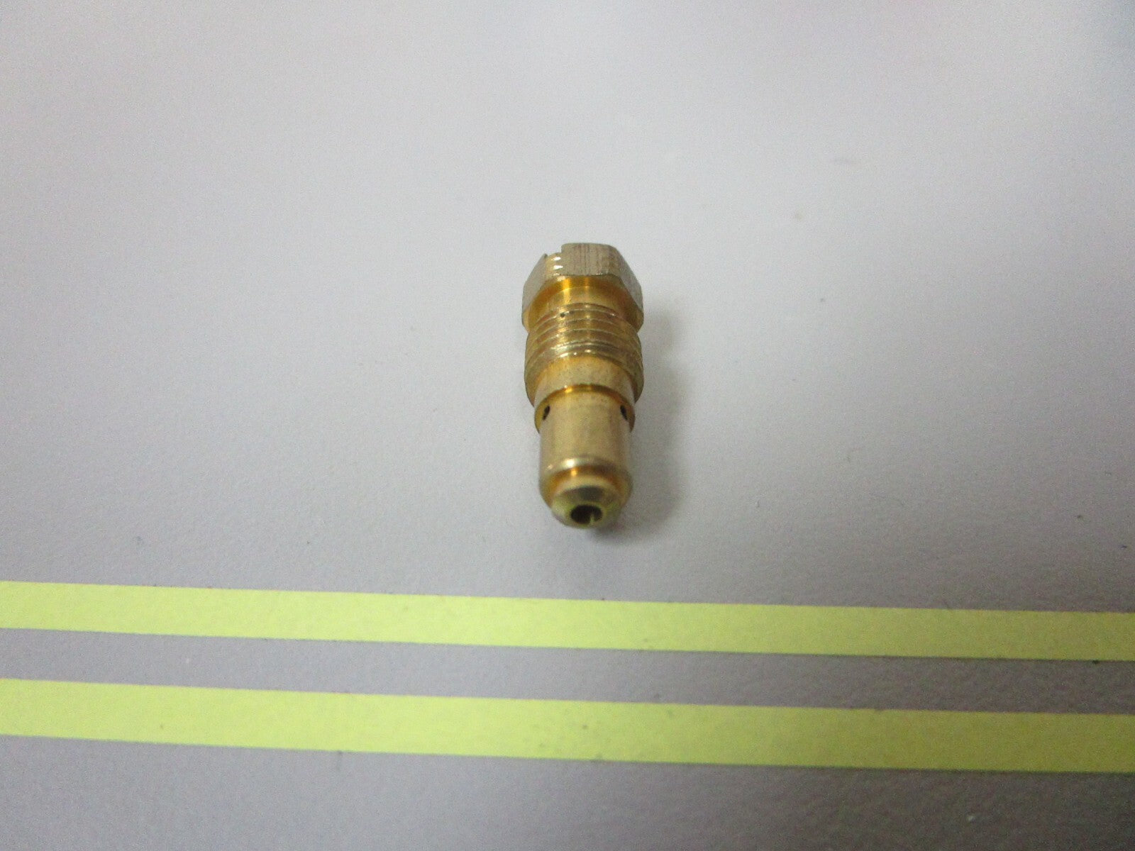 *NEW OEM* 0810 Volvo Penta Idle Jet 856461