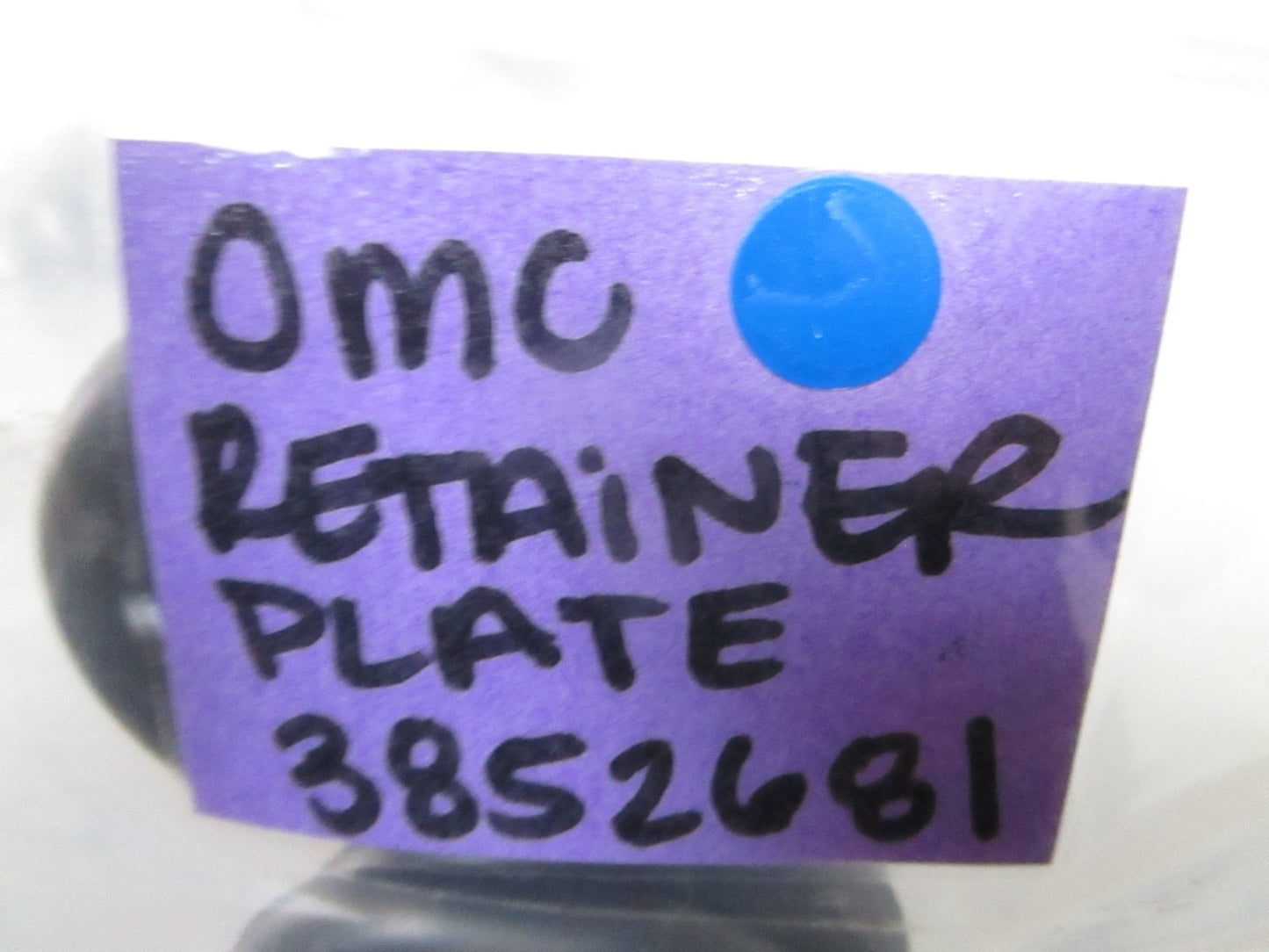 *NEW OEM* 0720 OMC Johnson Evinrude Retainer Plate 3852681
