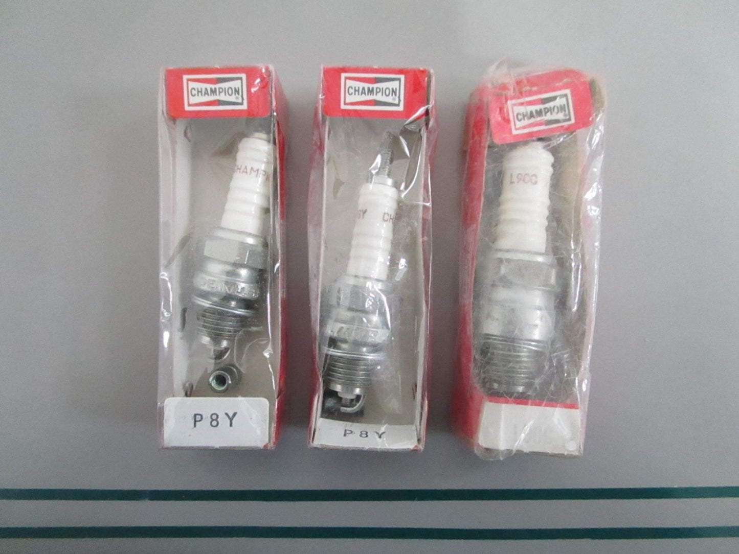 NEW OEM (LOT OF 3) P8Y Champion Spark Plug 0820