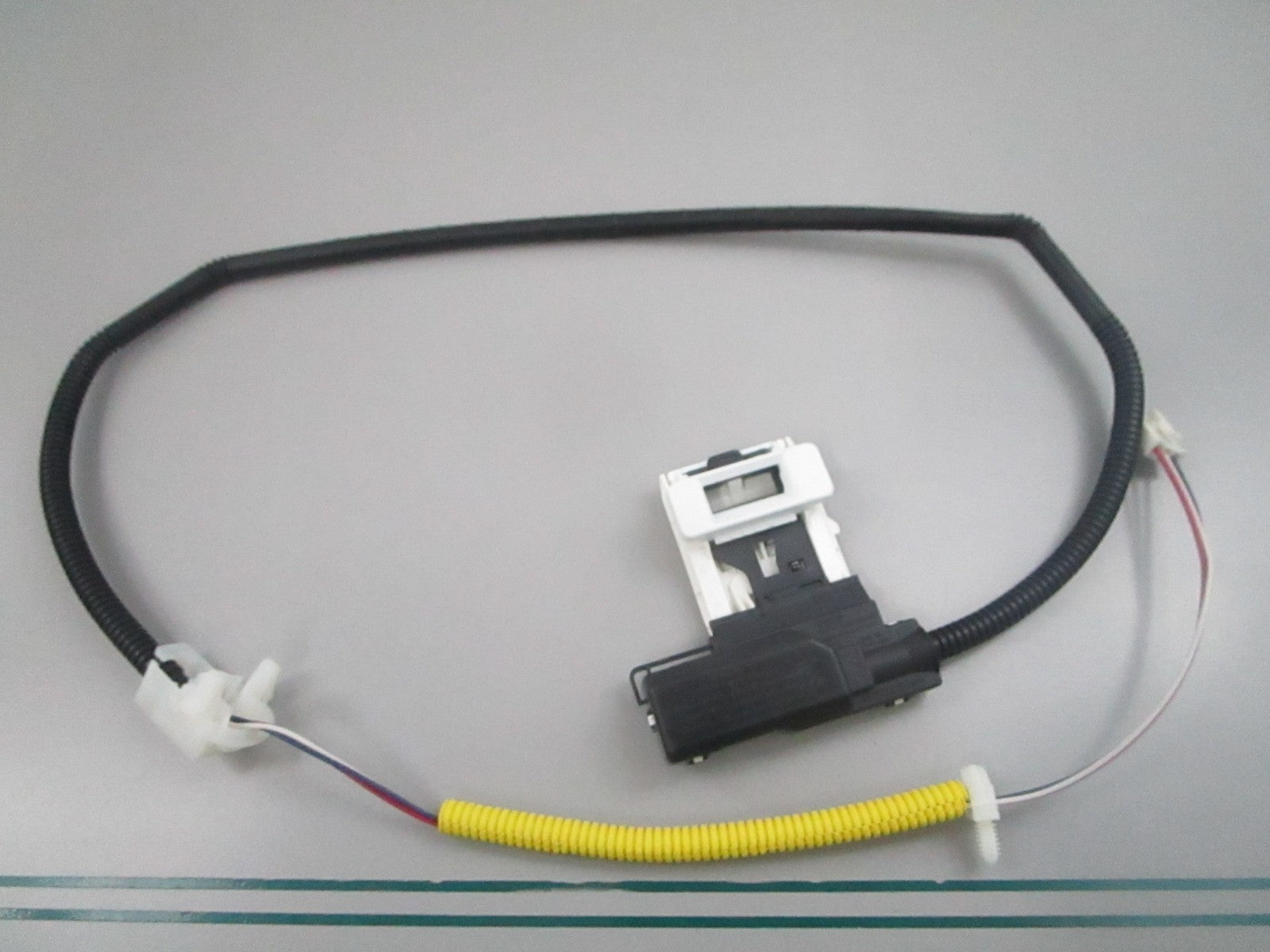 Whirlpool NEW OEM Washer Lid Lock Latch Assy W11307244 0810