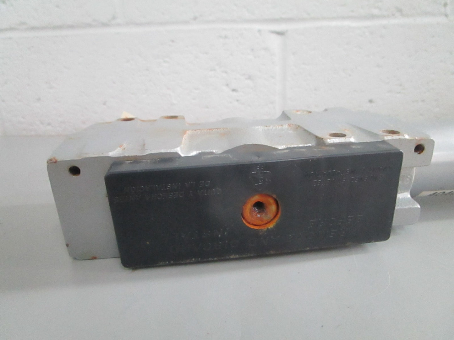 NEW OEM 320G 4040XP LCN Door Closer Body 0820