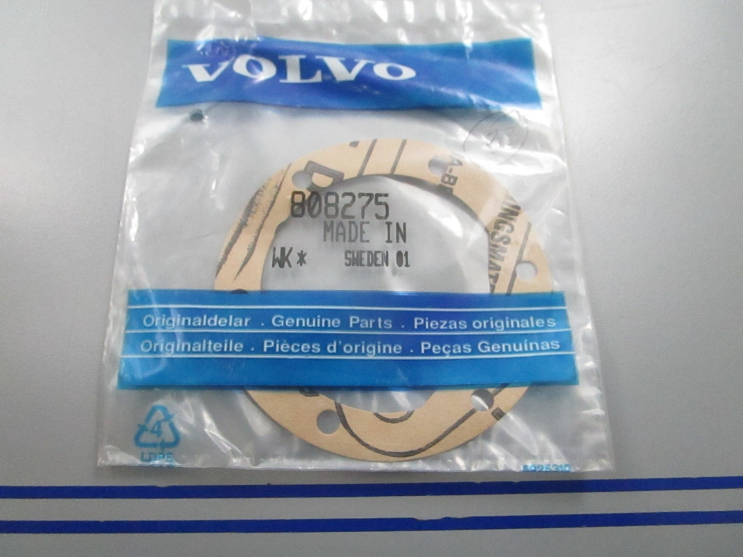 *NEW OEM* 0810 Volvo Penta Gasket 808275
