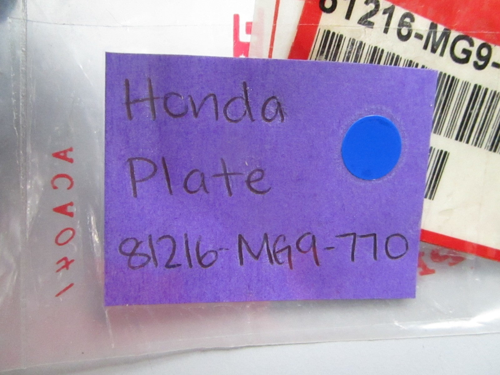 NEW OEM 81216-MG9-770 Honda Plate 0810