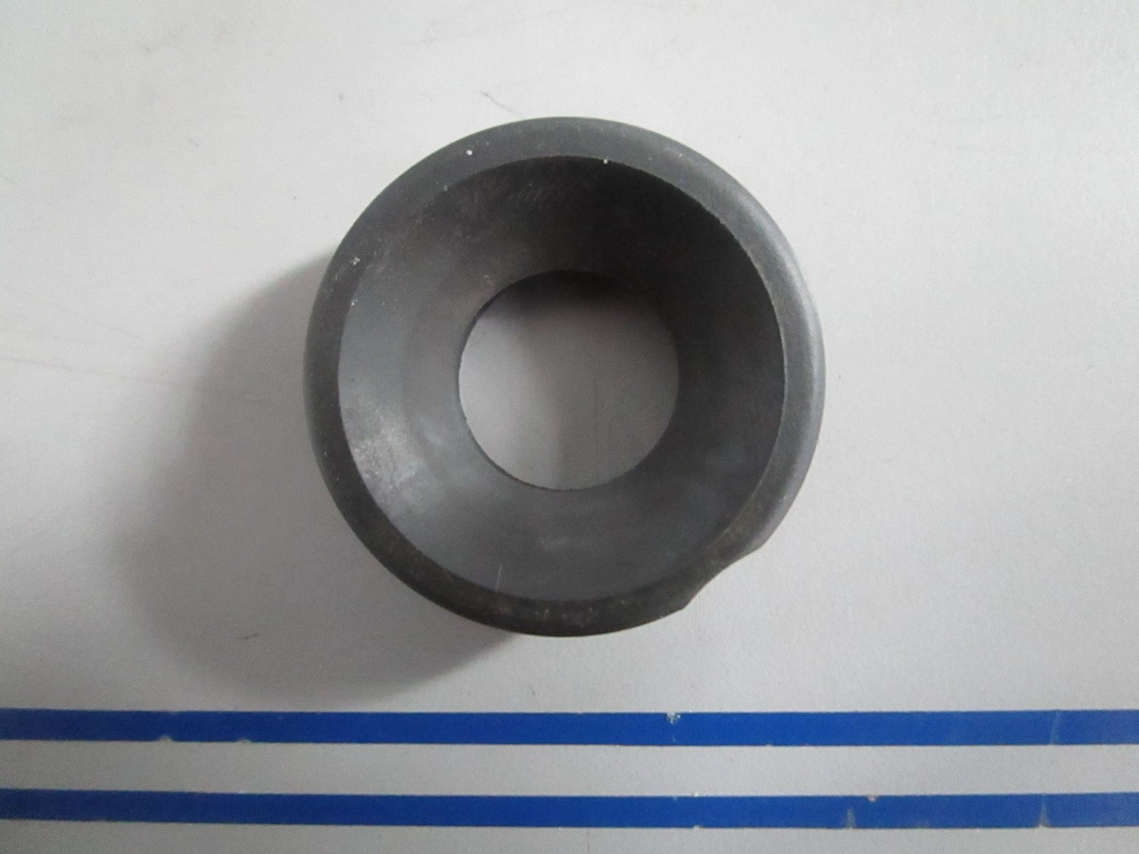 NEW OEM 309607 0309607 OMC Johnson Evinrude Seal 0820