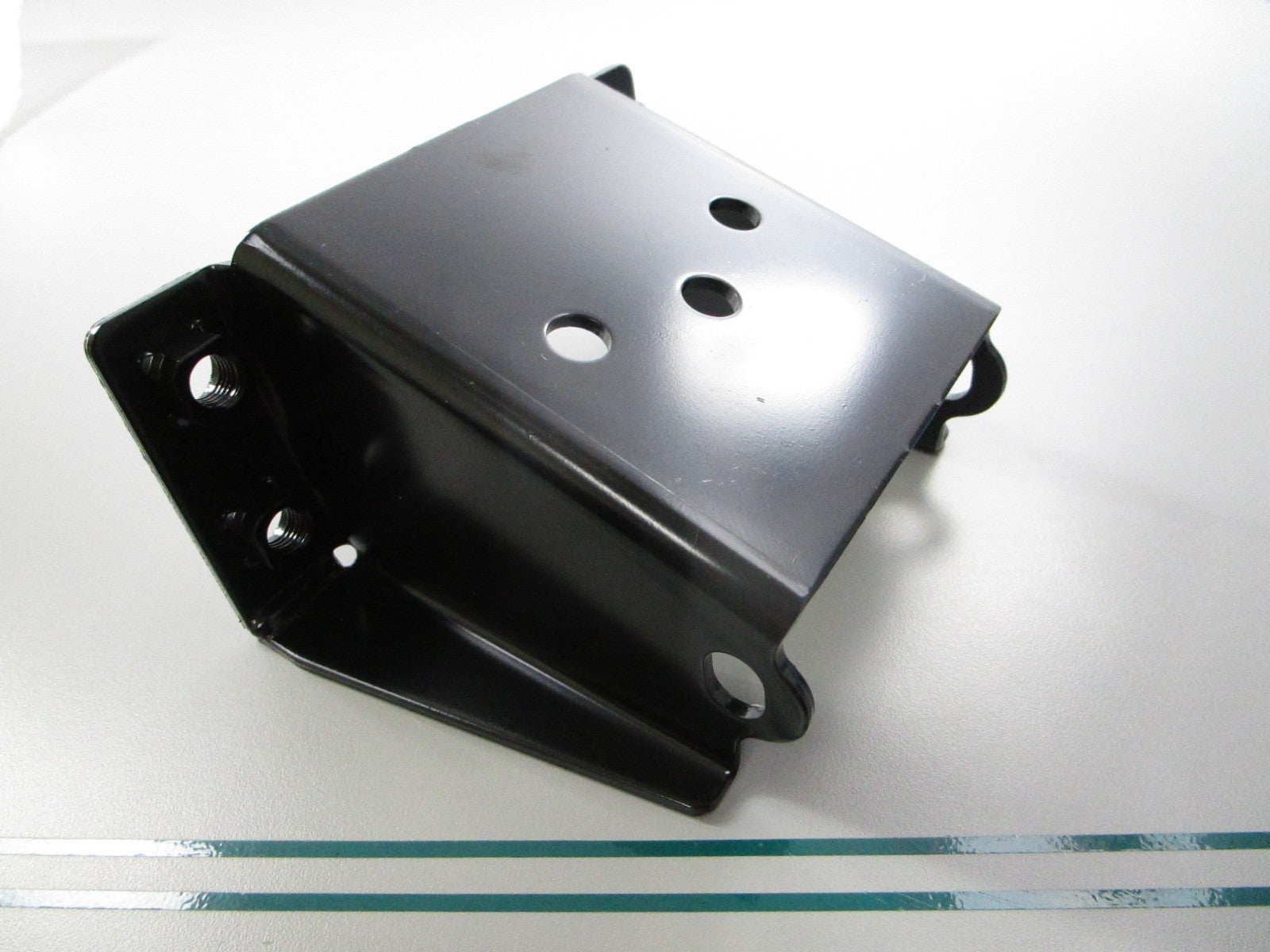 NEW OEM 32190-0639 Kawasaki Engine Bracket 0810