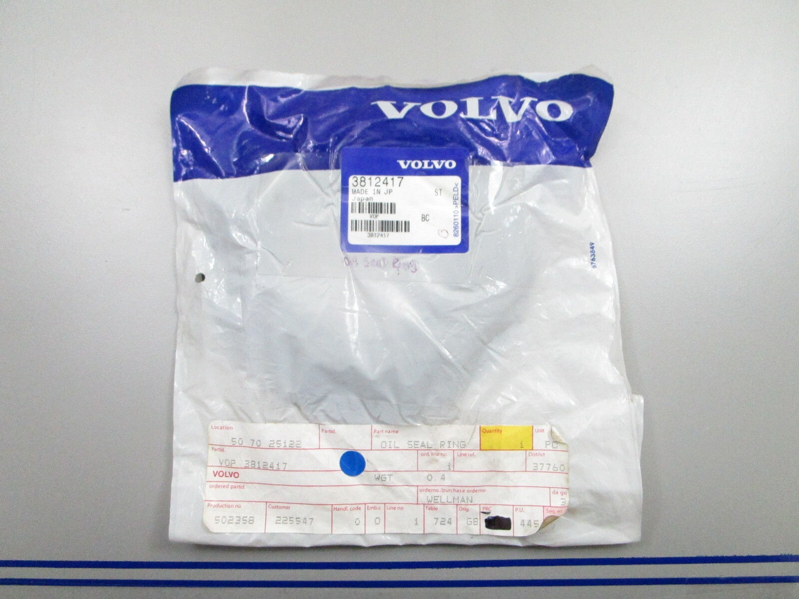 *NEW OEM* 0810 Volvo Penta Oil Seal 3812417
