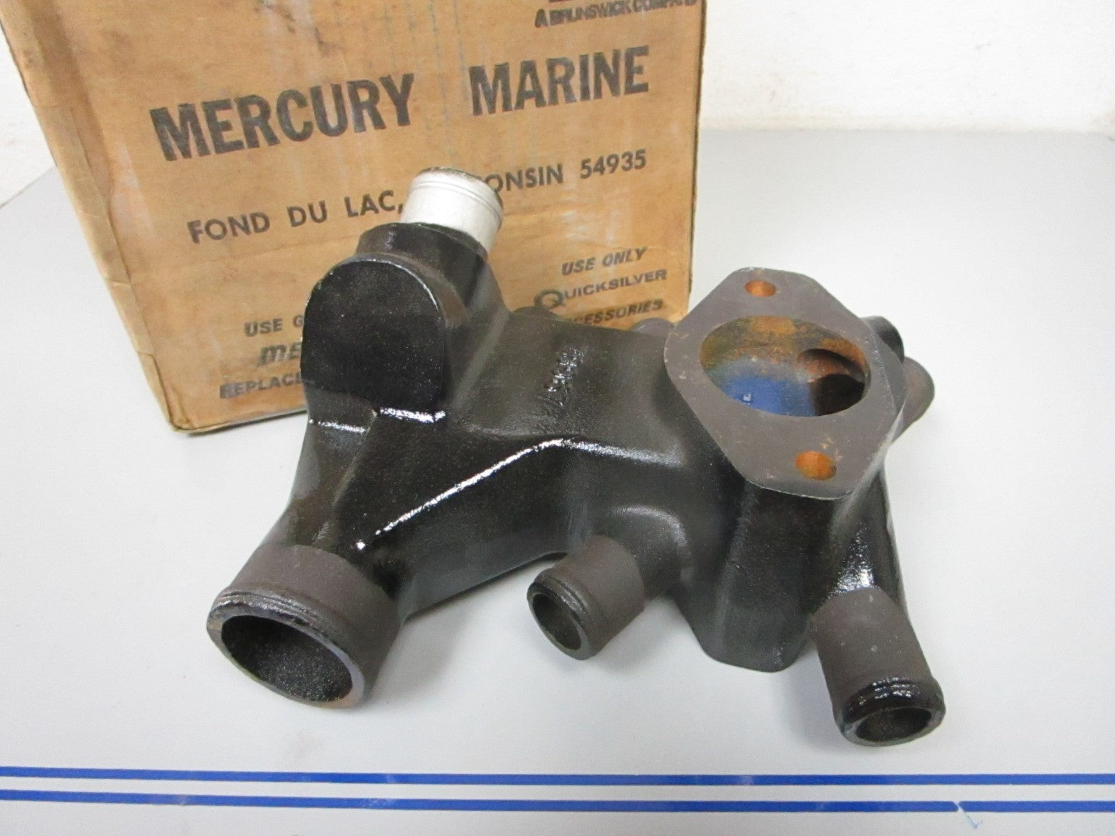 NEW OEM 78985A1 Mercury Mercruiser GM 325 350 454 Thermostat Housing 0720