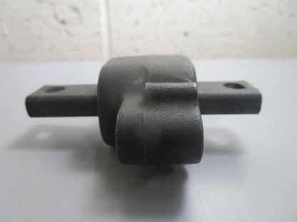 *NEW OEM* 0820 OMC Johnson Evinrude Lower Rubber Mount 388411 0388411