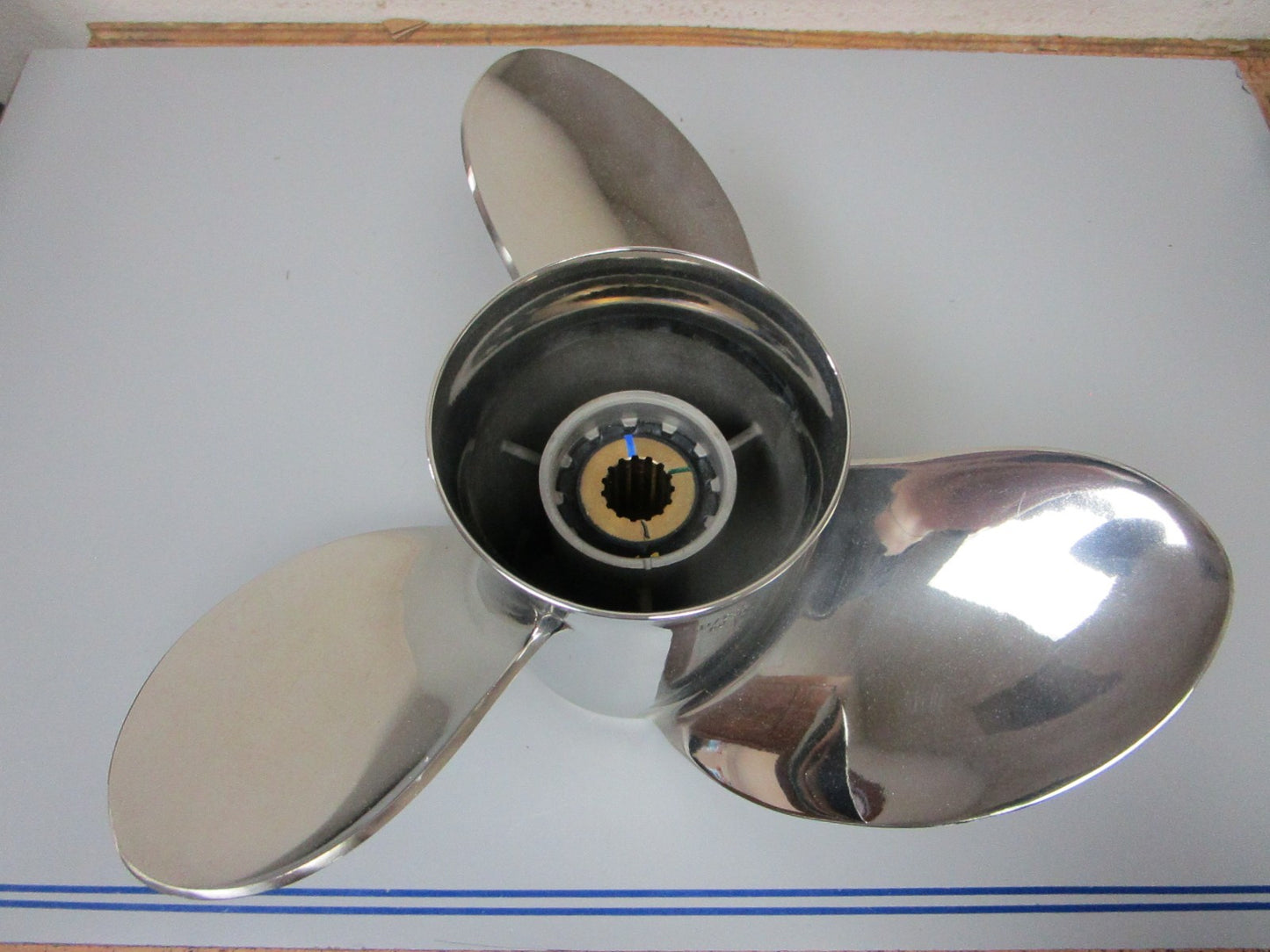 *NEW OEM* 0720 Yamaha 3 Blade Stainless Steel 13 ¾ x 19 Propeller 68F-45974-20