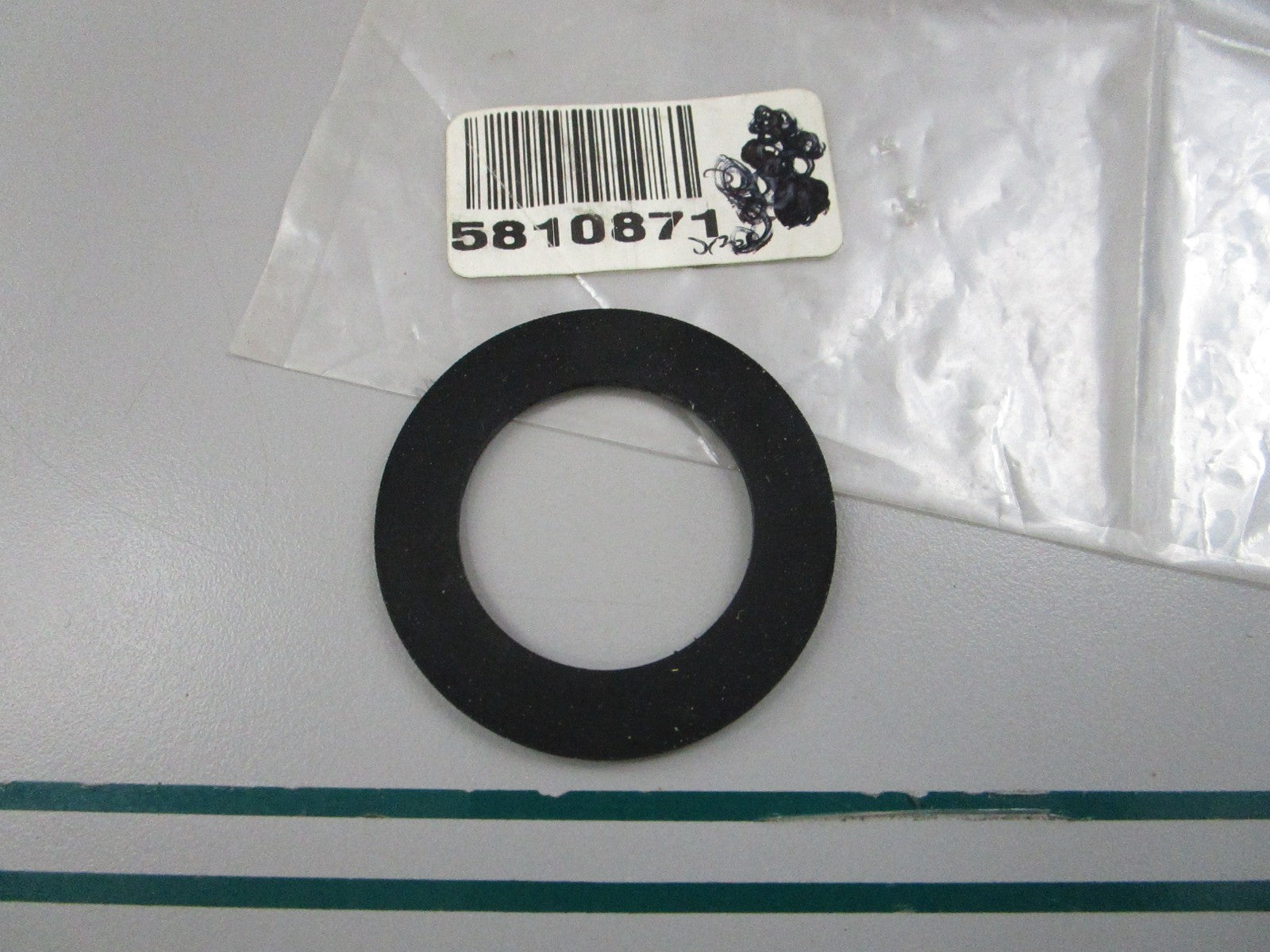 NEW OEM 5810871 Polaris Gas Cap Seal 0810