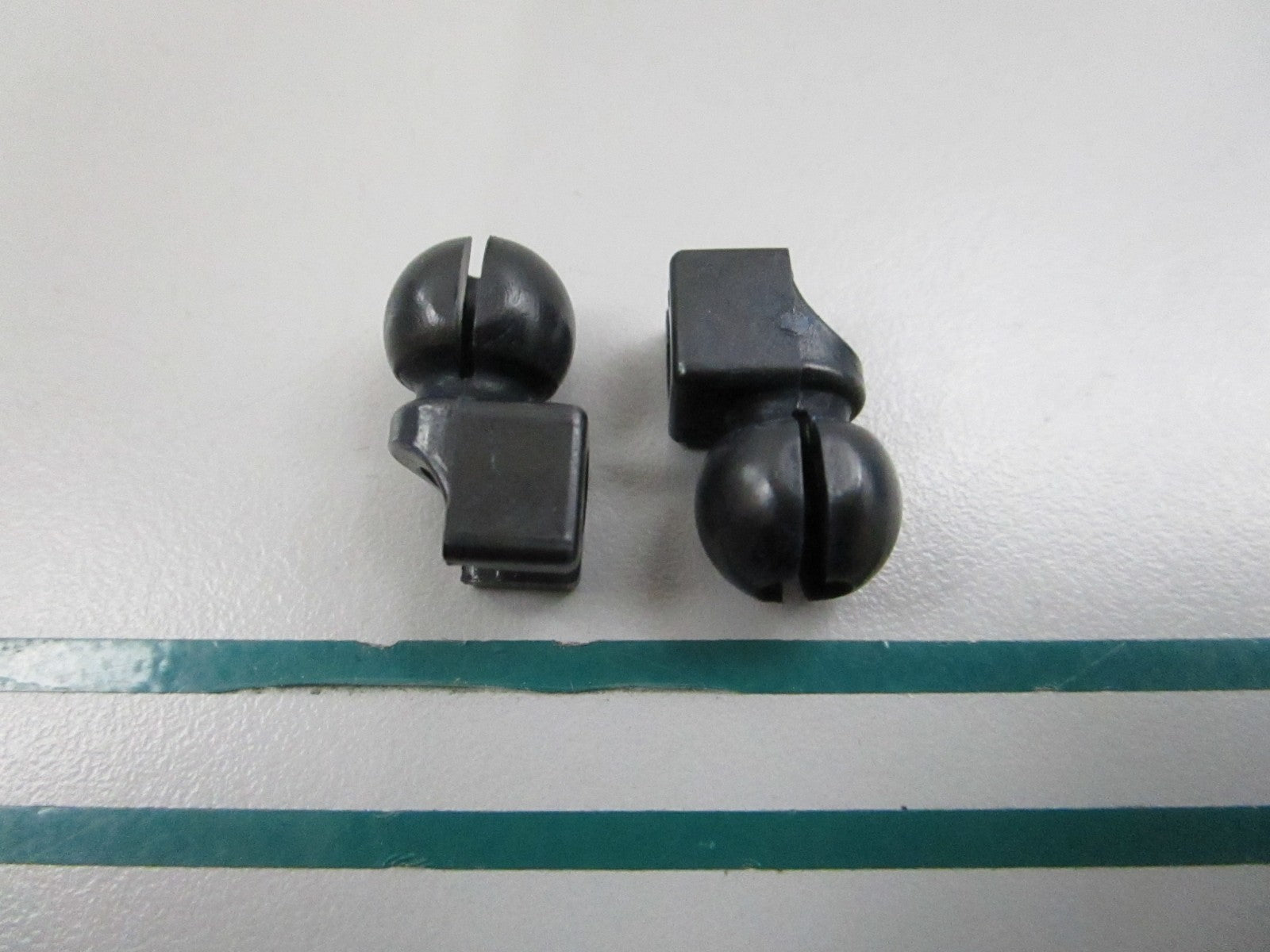 NEW OEM (LOT OF 2) 313703 0313703 OMC Johnson Evinrude Ball Socket 0810