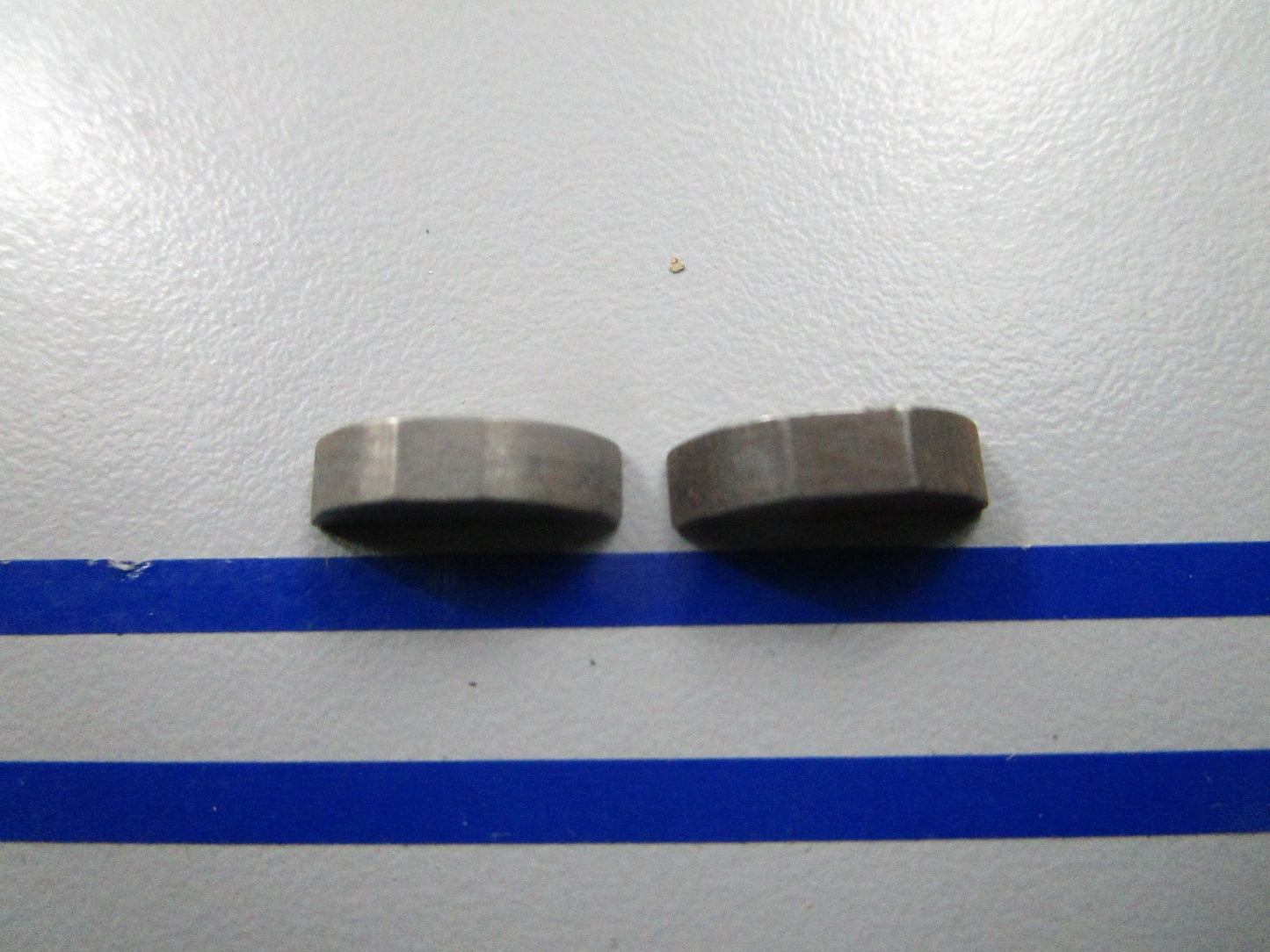 *NEW OEM* (LOT OF 2) 0810 OMC Johnson Evinrude Shaft Key 305720 0305720