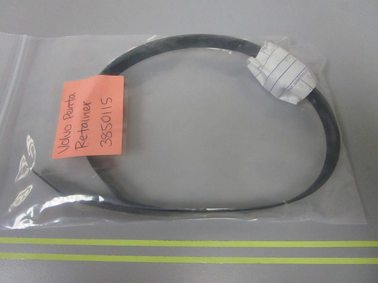 *NEW OEM* 0810 Volvo Penta Retainer 3850115