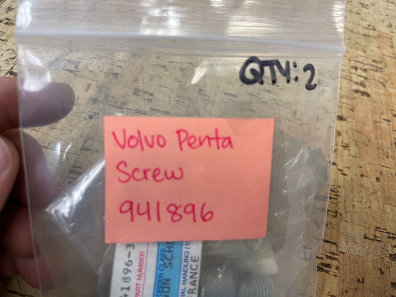 *NEW OEM* 0810 Volvo Penta Screw 941896