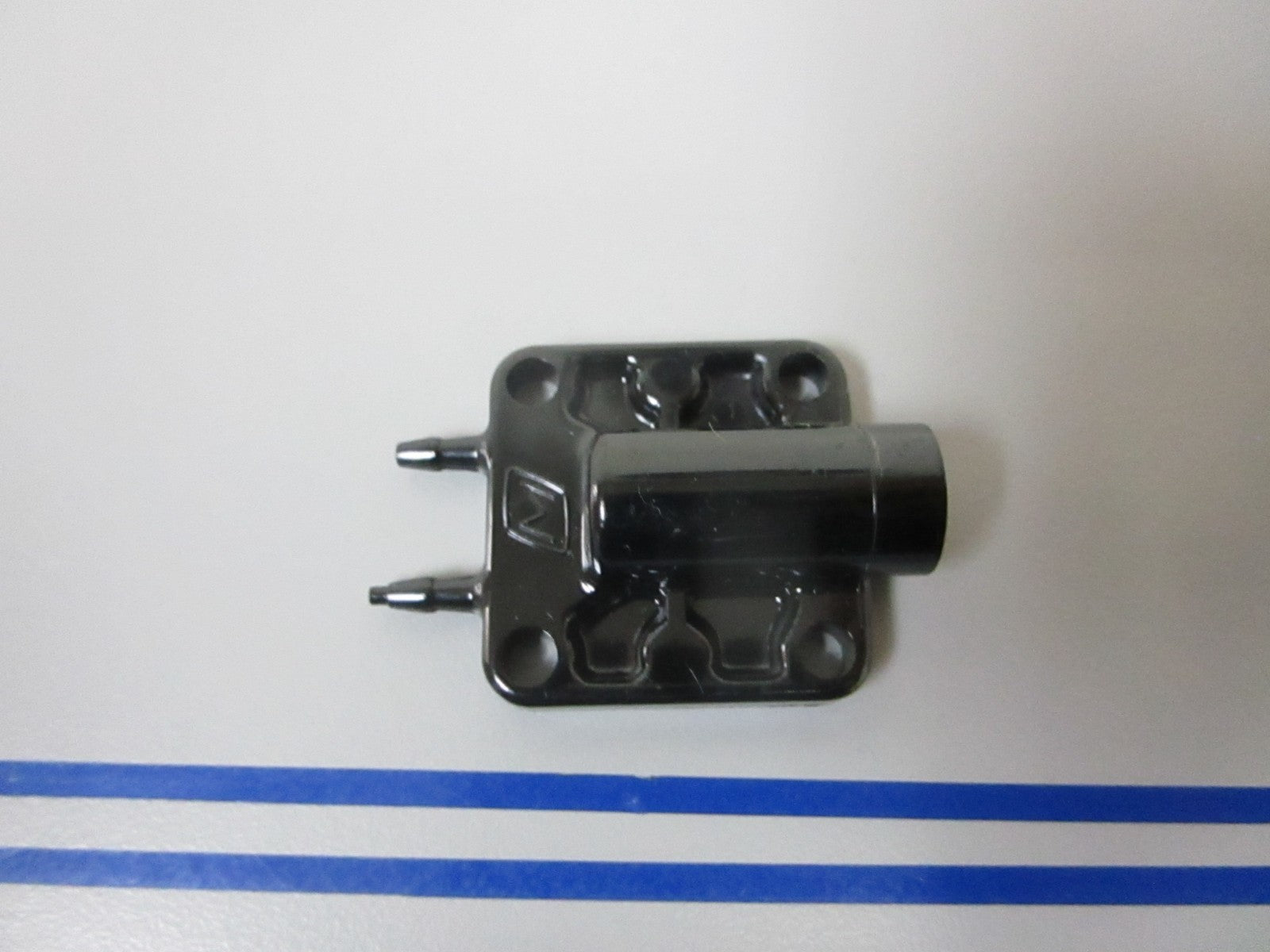 NEW OEM 338656 0338656 OMC Johnson Evinrude Primer Valve Cover 0720