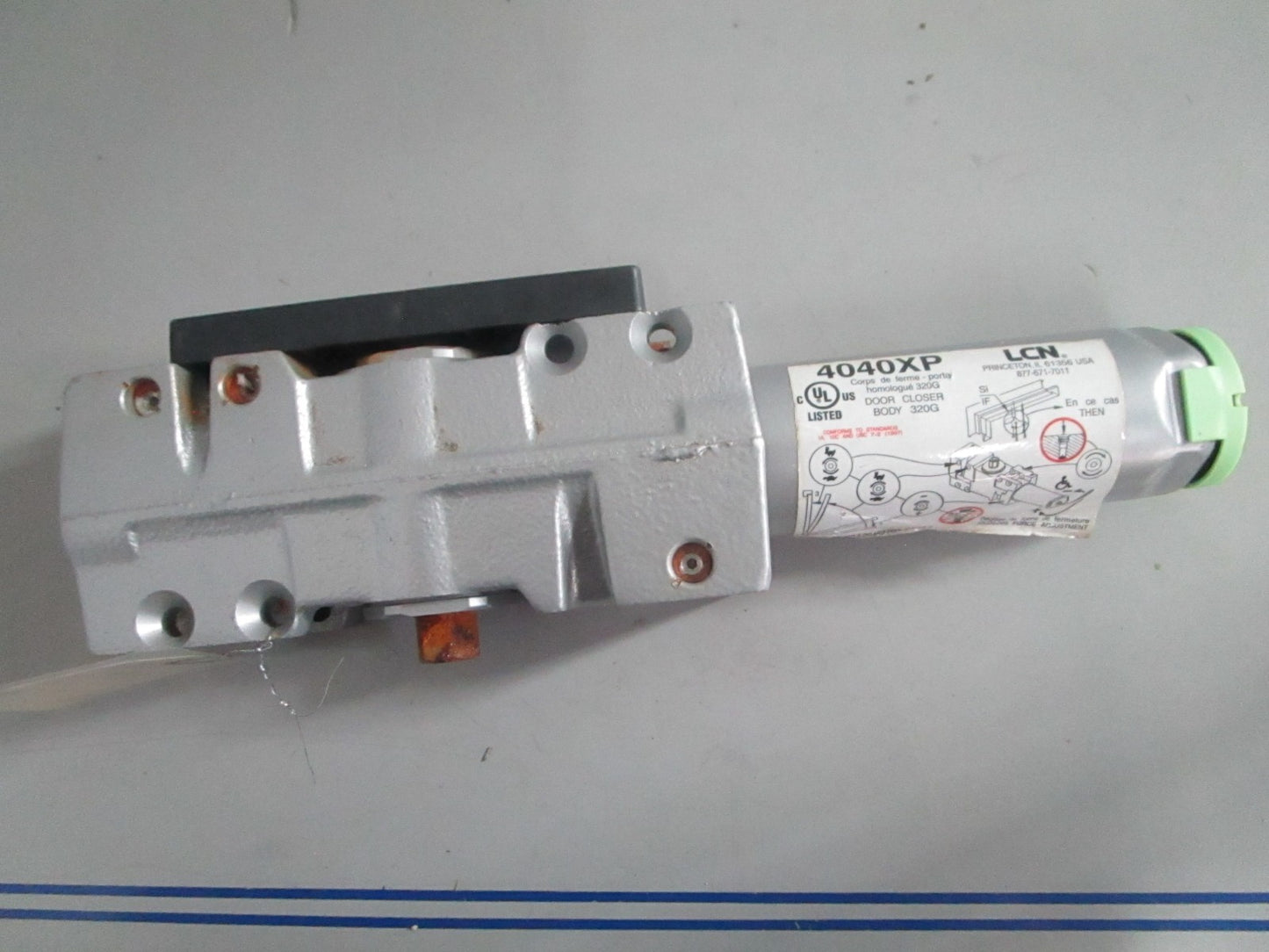 NEW OEM 320G 4040XP LCN Door Closer Body 0820