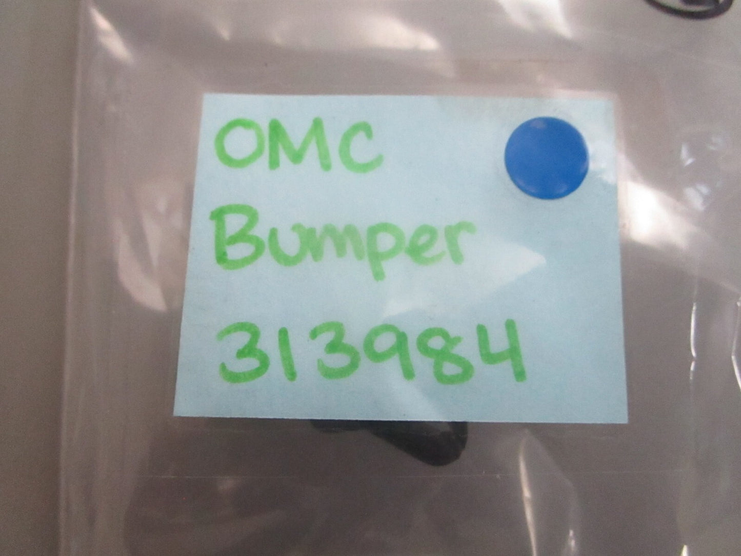 *NEW OEM* 0810 OMC Johnson Evinrude Bumper 313984 0313984