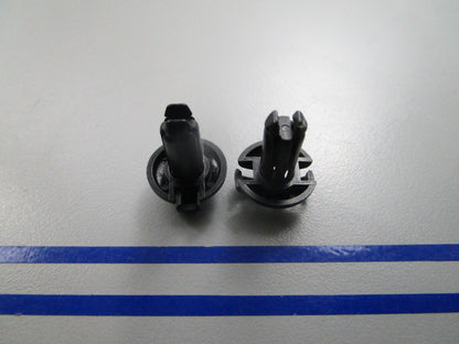 NEW OEM (LOT OF 2) Honda 90683-GAZ-003 Trim Clip 0810