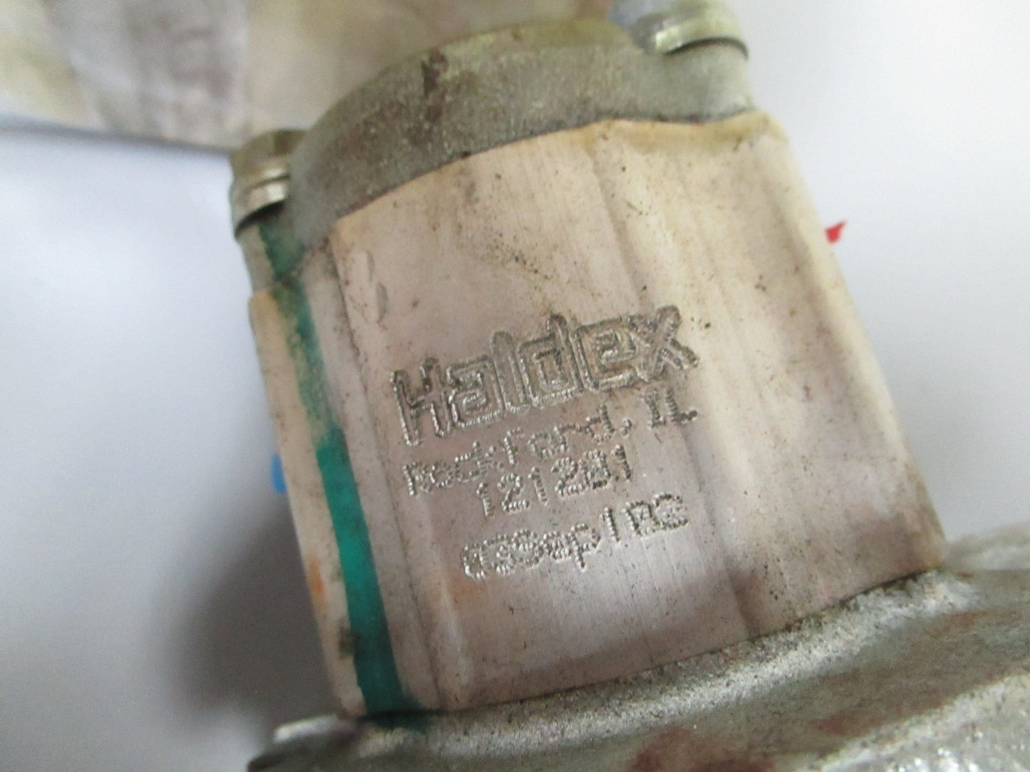 NEW OEM 121201 Crown Hydraulic Pump 0720