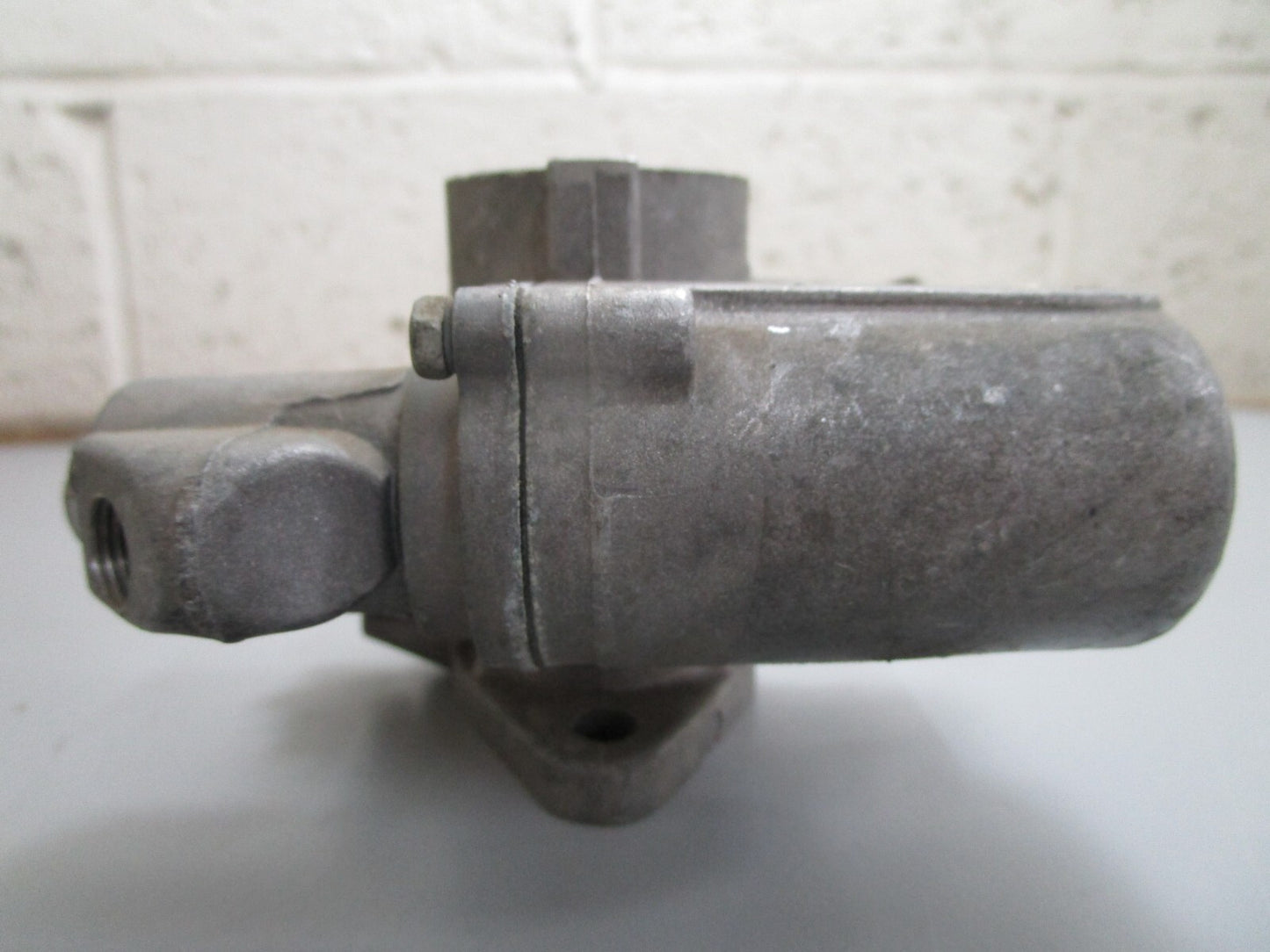 *NEW OEM* 0820 Mercury Quicksilver Carburetor Ay 1335-4027