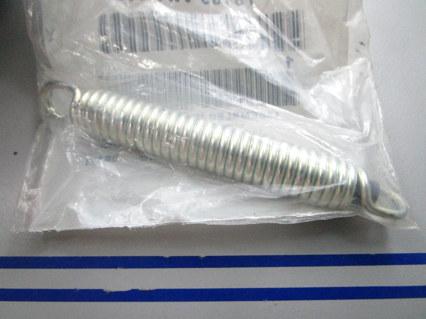 NEW OEM Honda 75185-VE1-G00 Spring 0810