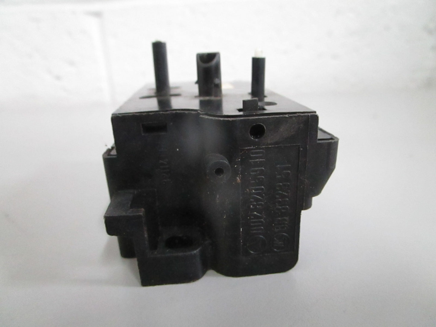 NEW OEM 0028205910 Mercedes-Benz Seat Adjustment Switch 0820