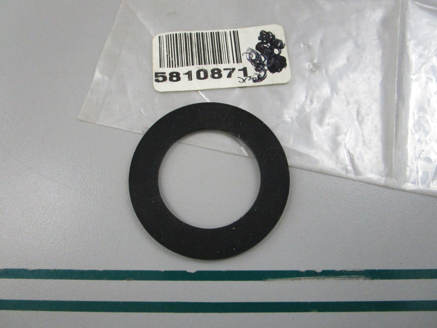 NEW OEM 5810871 Polaris Gas Cap Seal 0810