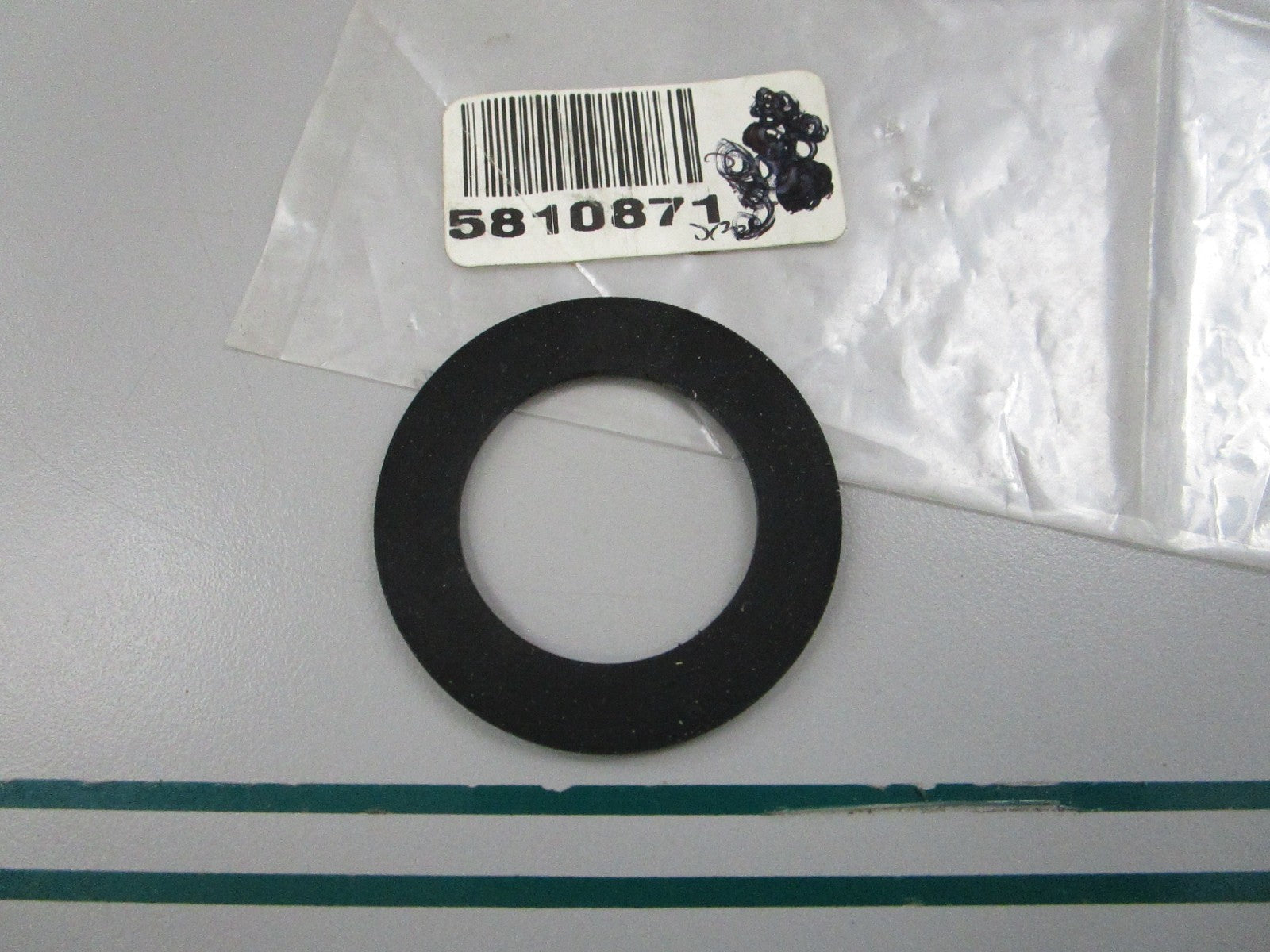 NEW OEM 5810871 Polaris Gas Cap Seal 0810