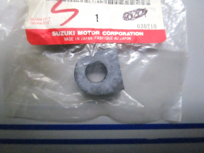 *NEW OEM* 0810 Suzuki Grommet 17563-96301