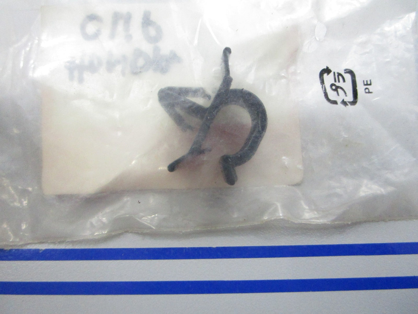 *NEW OEM* 0810 Honda Clip 32161-393-003