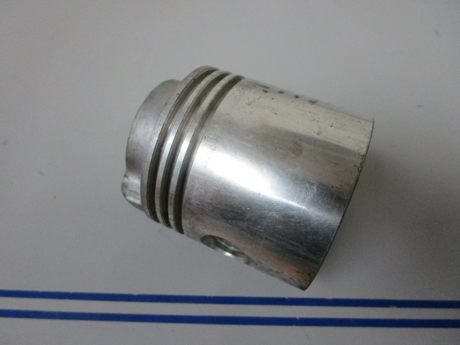 *NEW OEM* 0720 OMC Johnson Evinrude Piston Ay 307851 0307851