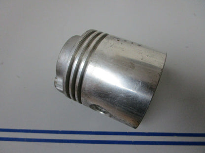 *NEW OEM* 0720 OMC Johnson Evinrude Piston Ay 307851 0307851