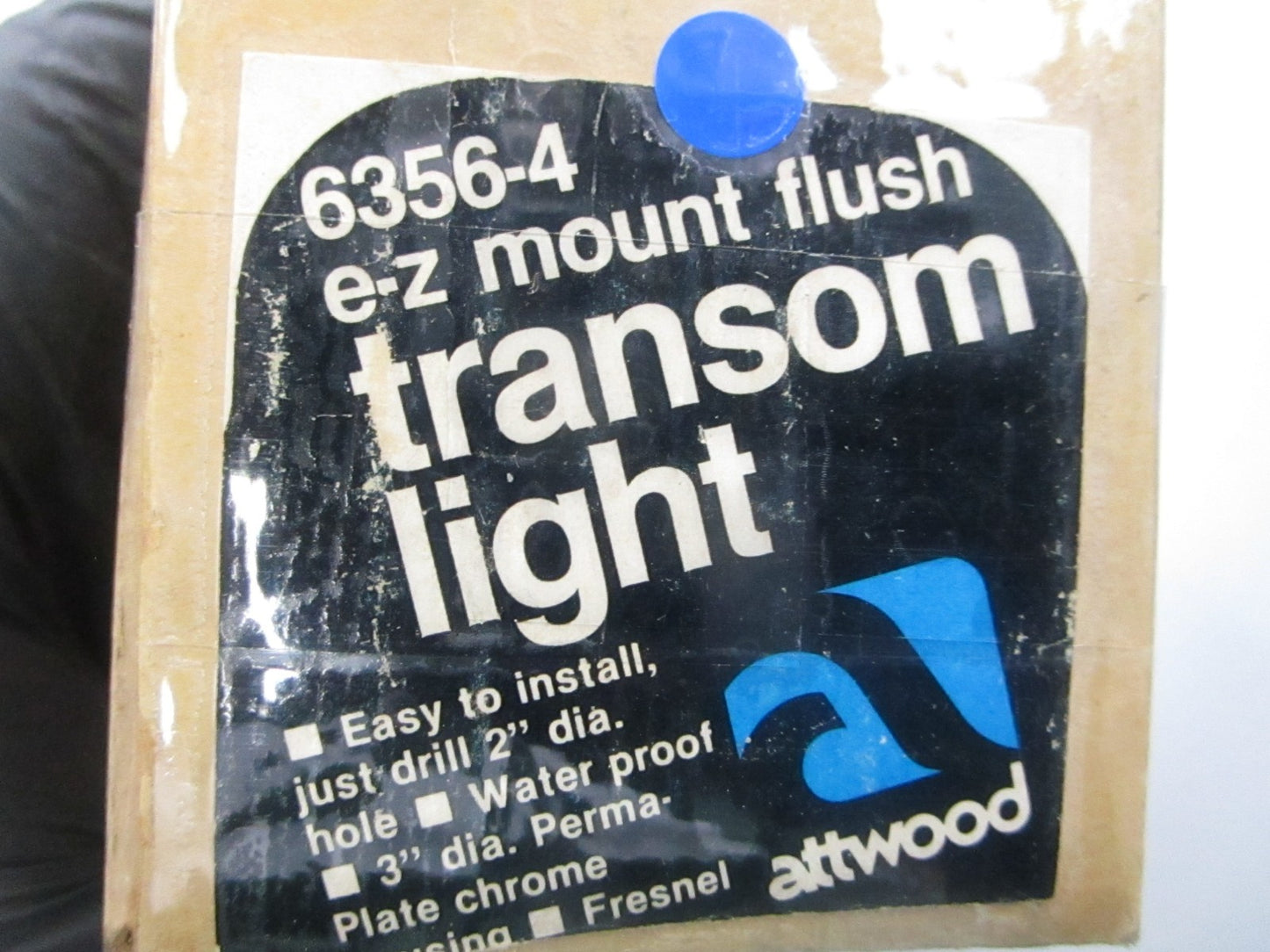 NEW OEM 6356-4 Attwood Mount Flush Transom Light 0810