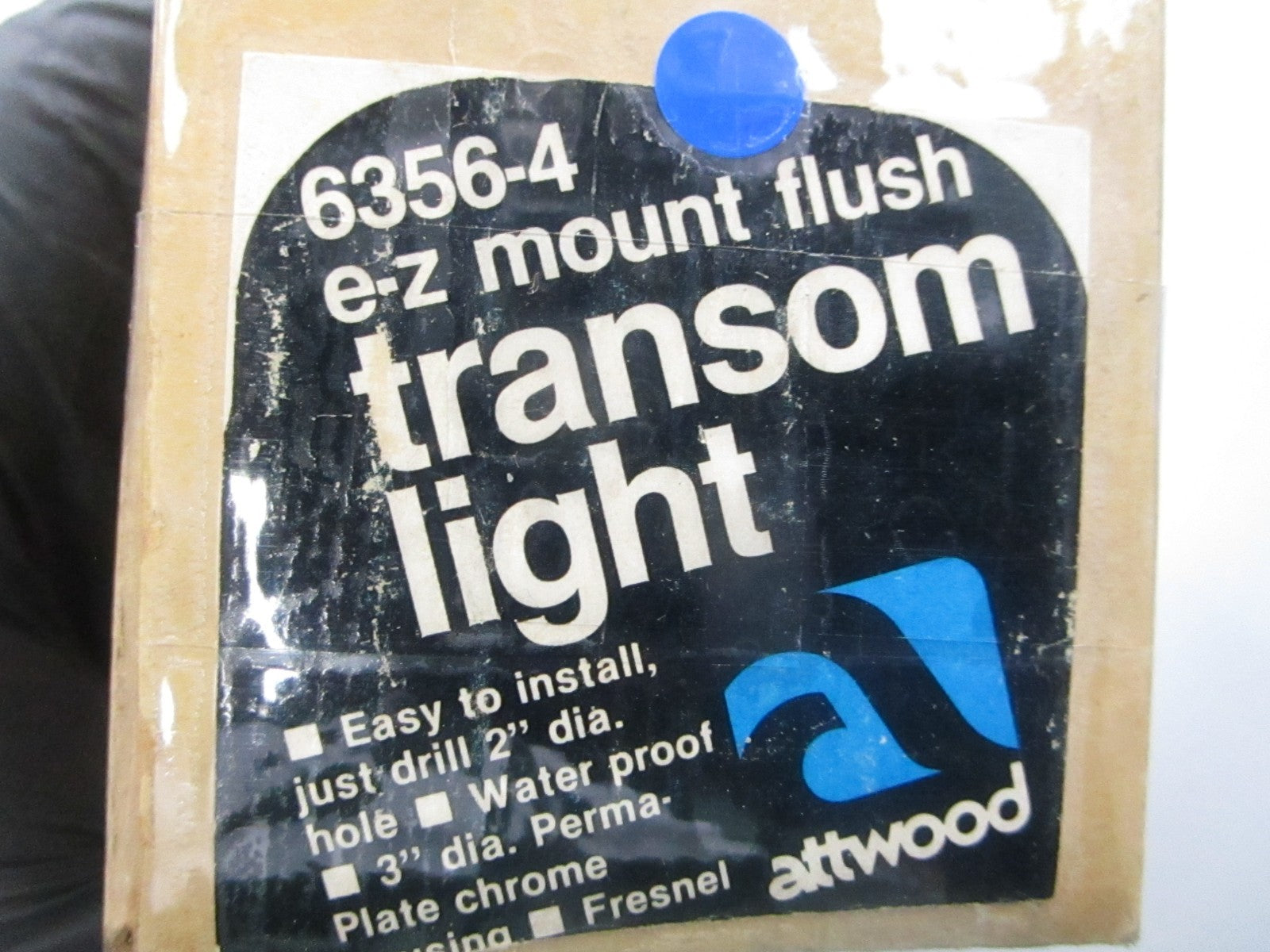 NEW OEM 6356-4 Attwood Mount Flush Transom Light 0810