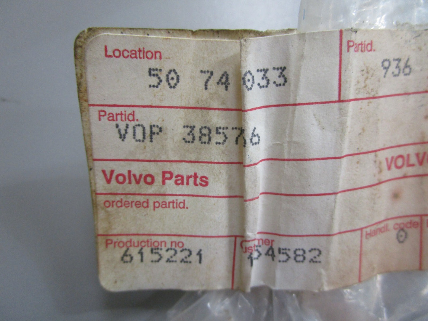 *NEW OEM* 0820 Volvo Penta Screw 3857936