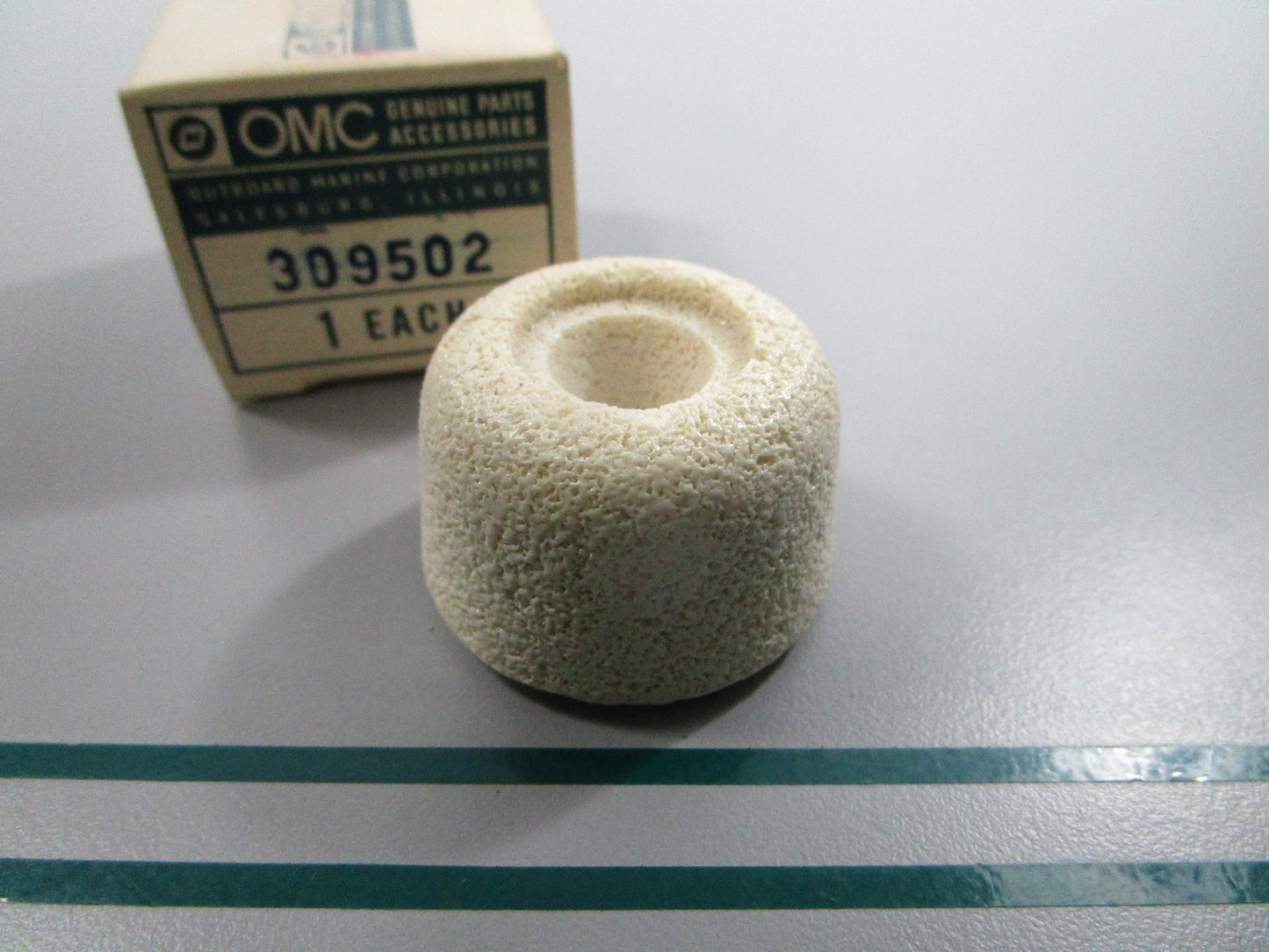 NEW OEM 309502 0309502 OMC Johnson Evinrude Filter 0810