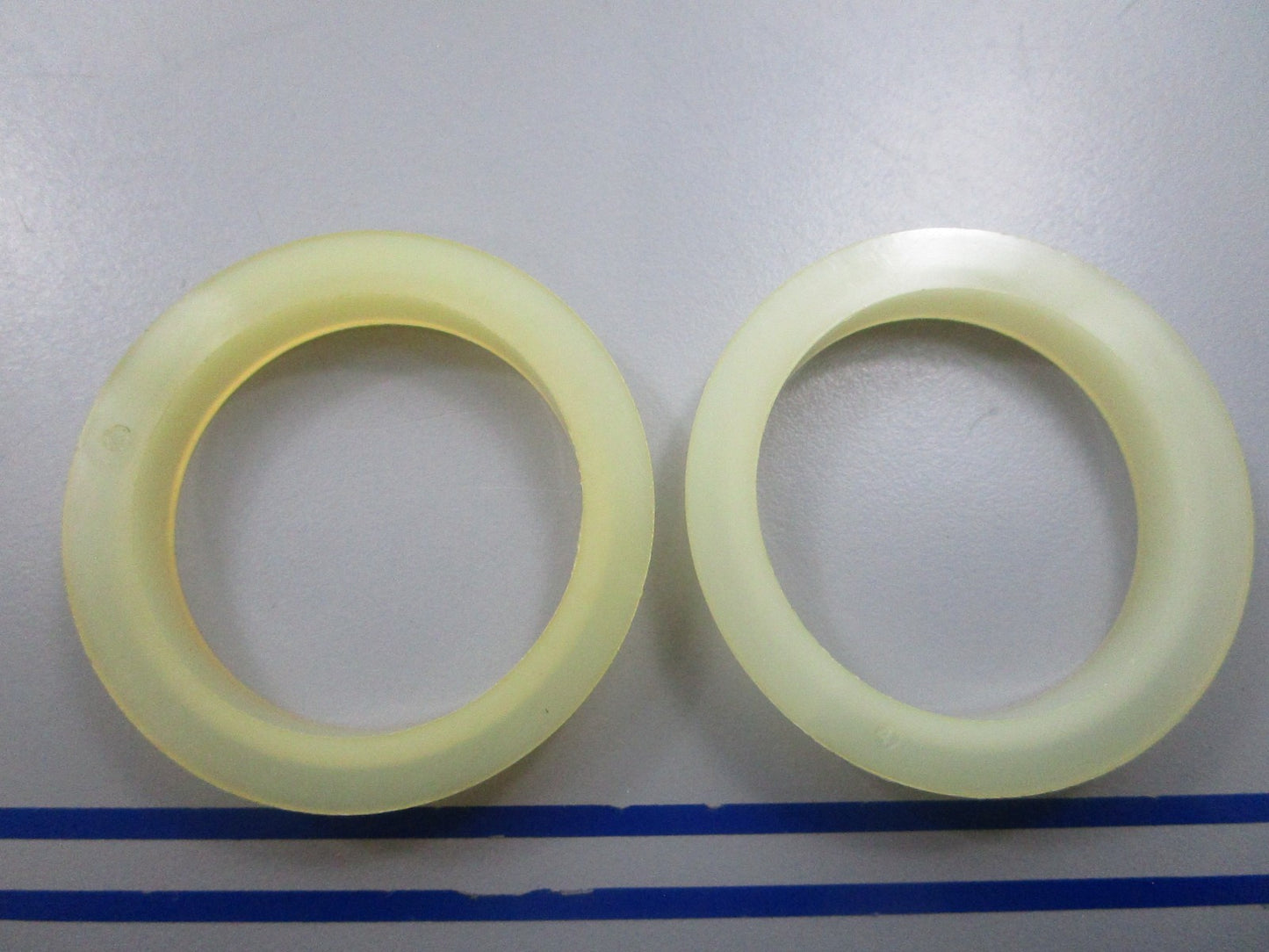 NEW OEM (LOT OF 2) 309966 0309966 OMC Johnson Evinrude Thrust Washer 0810