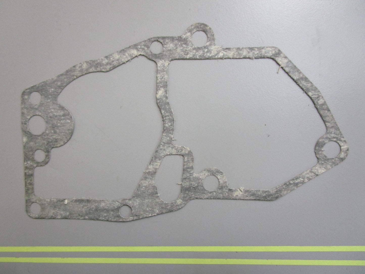 *NEW OEM* 0810 OMC Johnson Evinrude Gasket 304588 0304588