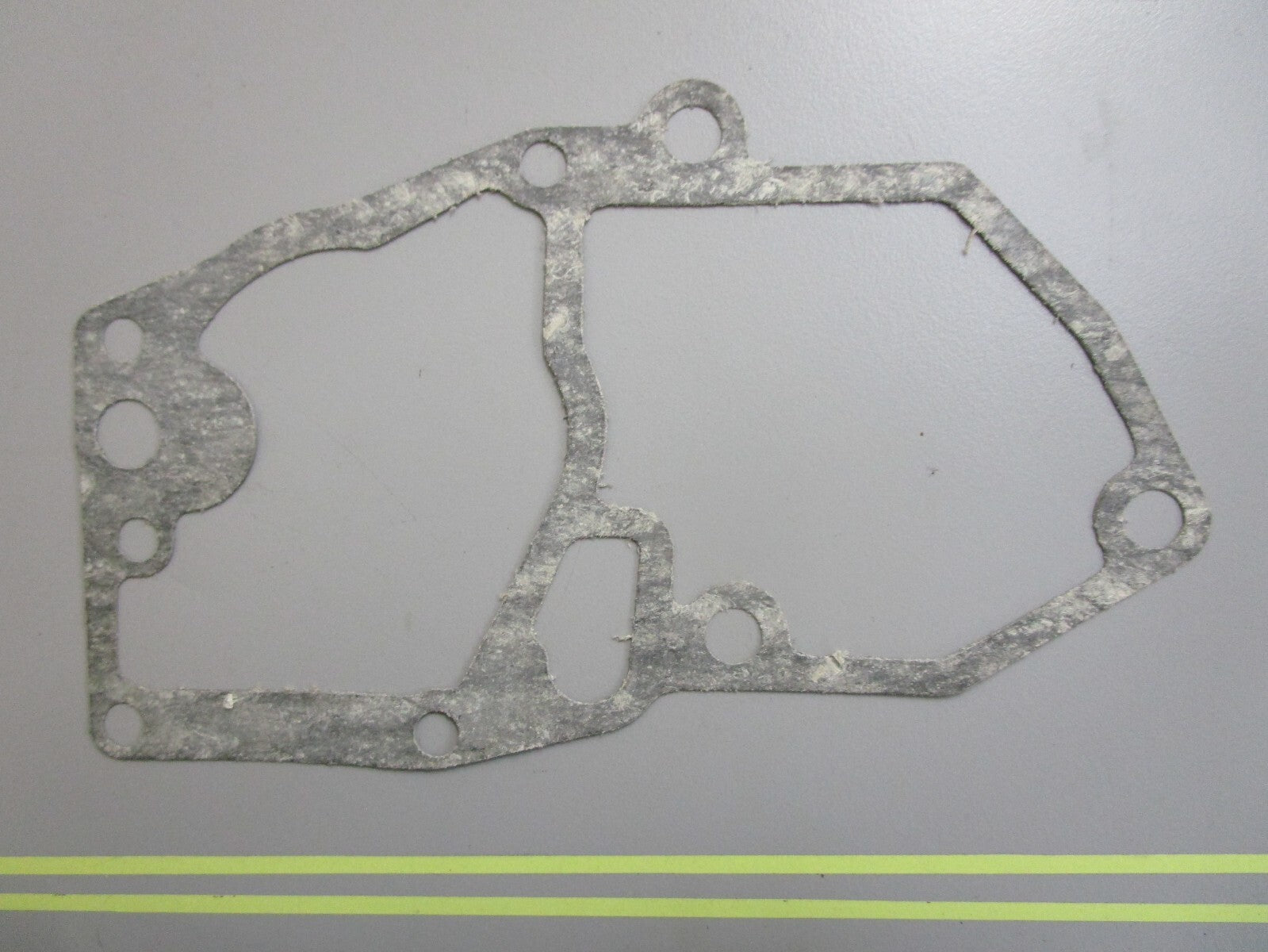 *NEW OEM* 0810 OMC Johnson Evinrude Gasket 304588 0304588