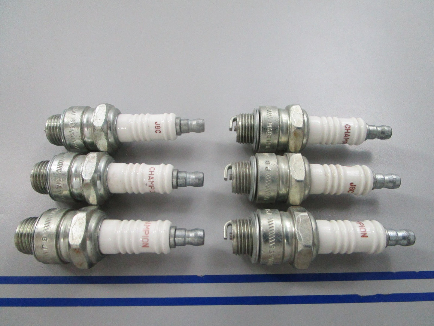 NEW (LOT OF 6) Champion J8C Spark Plug 0810