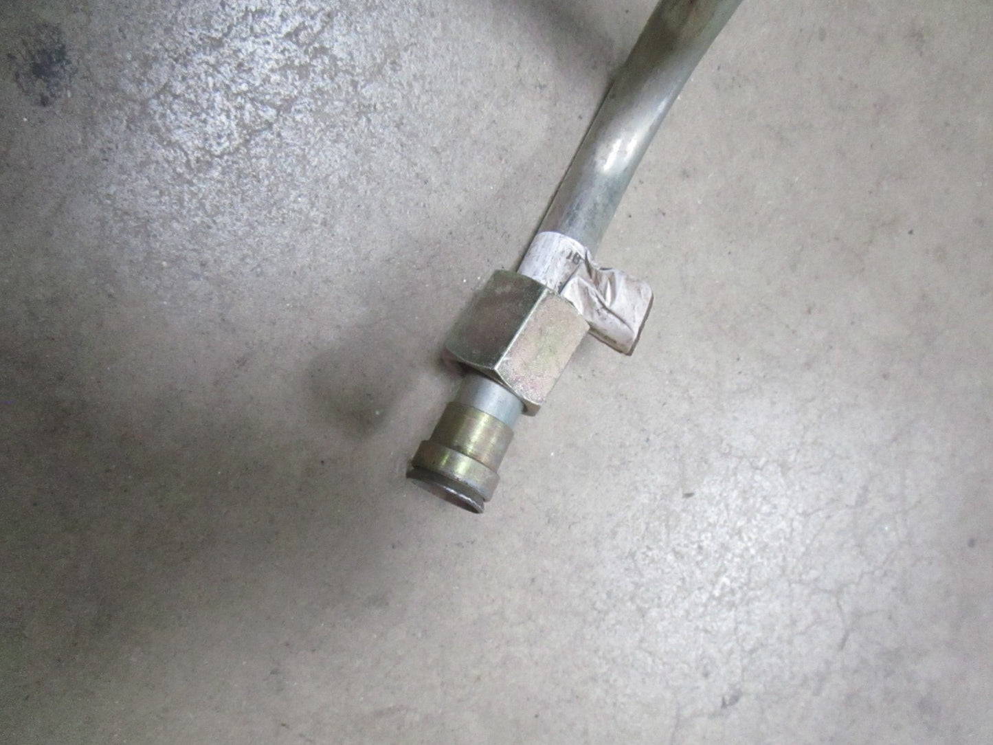 *NEW OEM* 0720 Bobcat Tube 6569413
