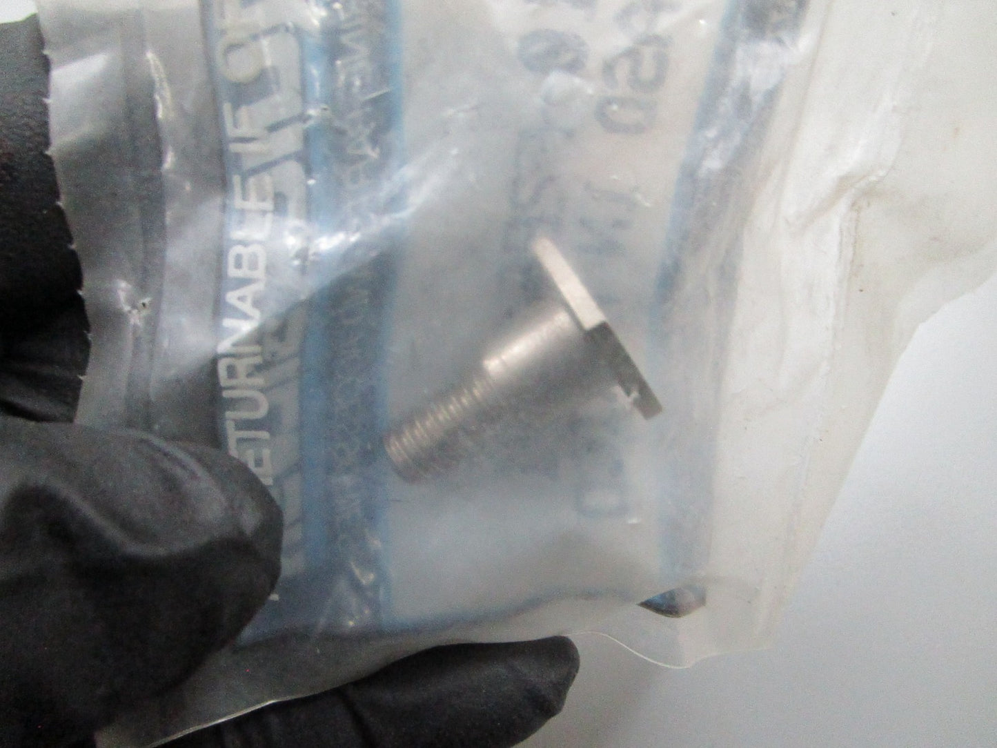 *NEW OEM* 0810 Mercury Quicksilver Screw 10-F286422-1