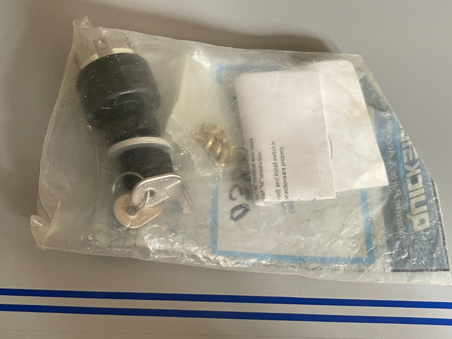 *NEW OEM* 0810 Mercury Quicksilver Key & Switch Assembly 802094