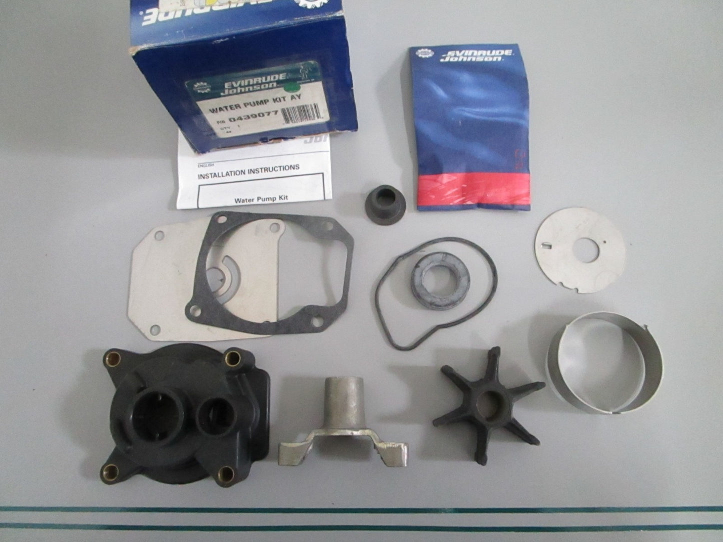 NEW OEM 439077 0439077 OMC Johnson Evinrude Water Pump Kit Assy 0820