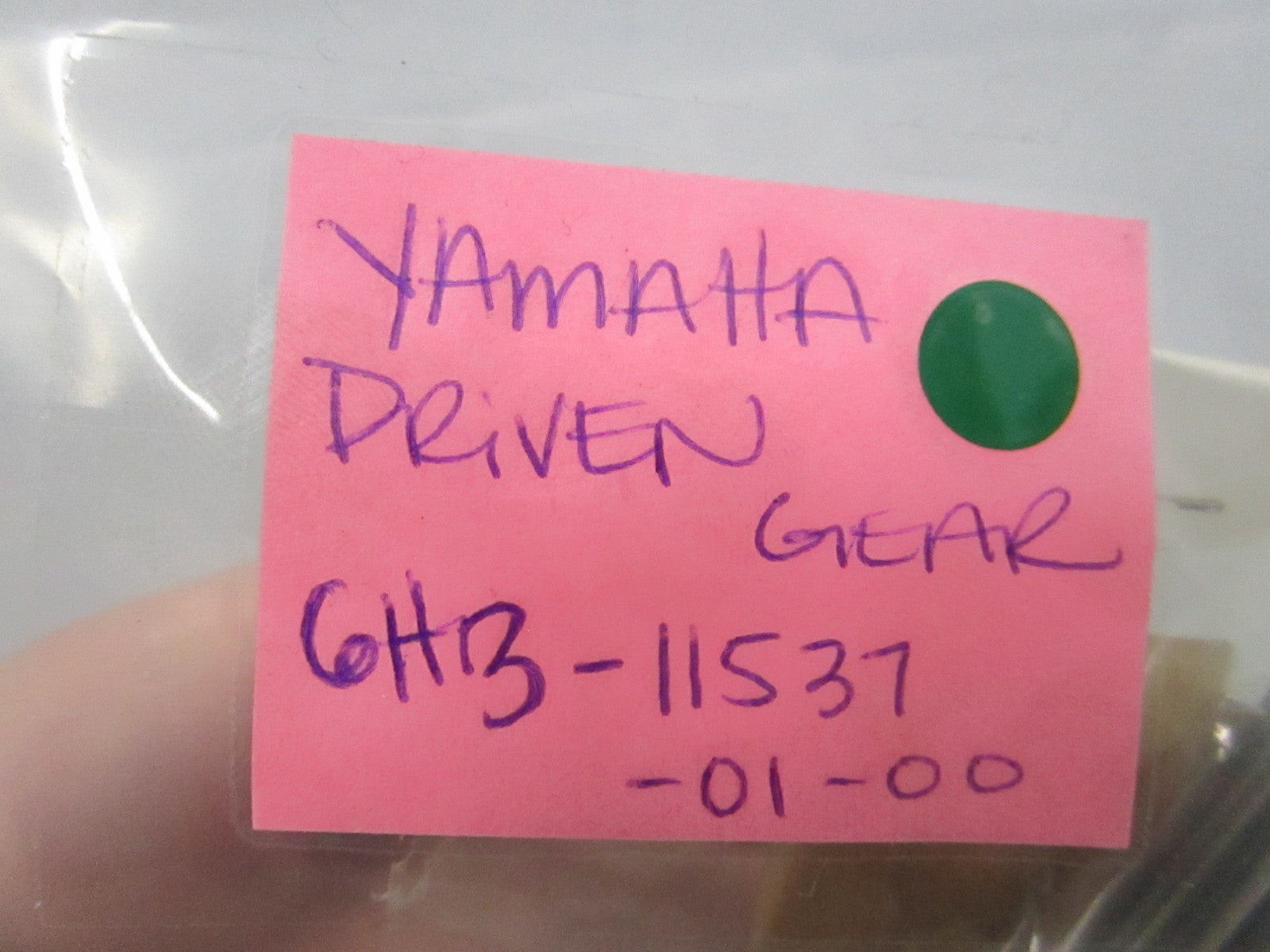 NEW OEM 6H3-11537-01-00 Yamaha Driven Gear 0810