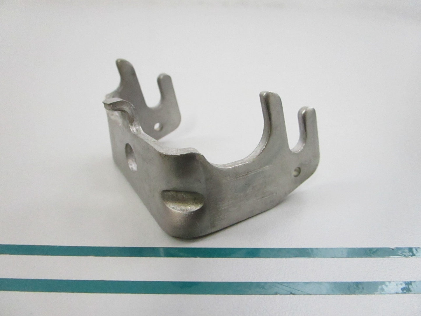 NEW OEM 6E5-48531-00-00 Yamaha Bracket 0810