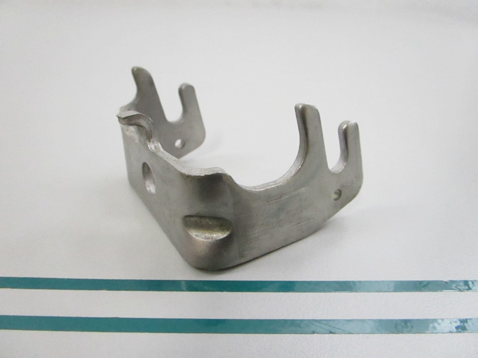 NEW OEM 6E5-48531-00-00 Yamaha Bracket 0810