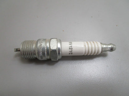*NEW* (LOT OF 24) 0820 Champion Spark Plug RV12YC
