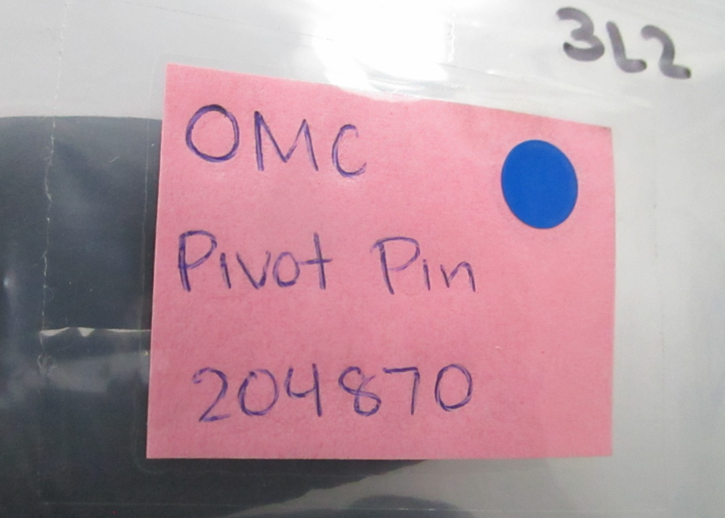 *NEW OEM* (LOT OF 2) 0810 OMC Johnson Evinrude Pivot Pin 204870 0204870