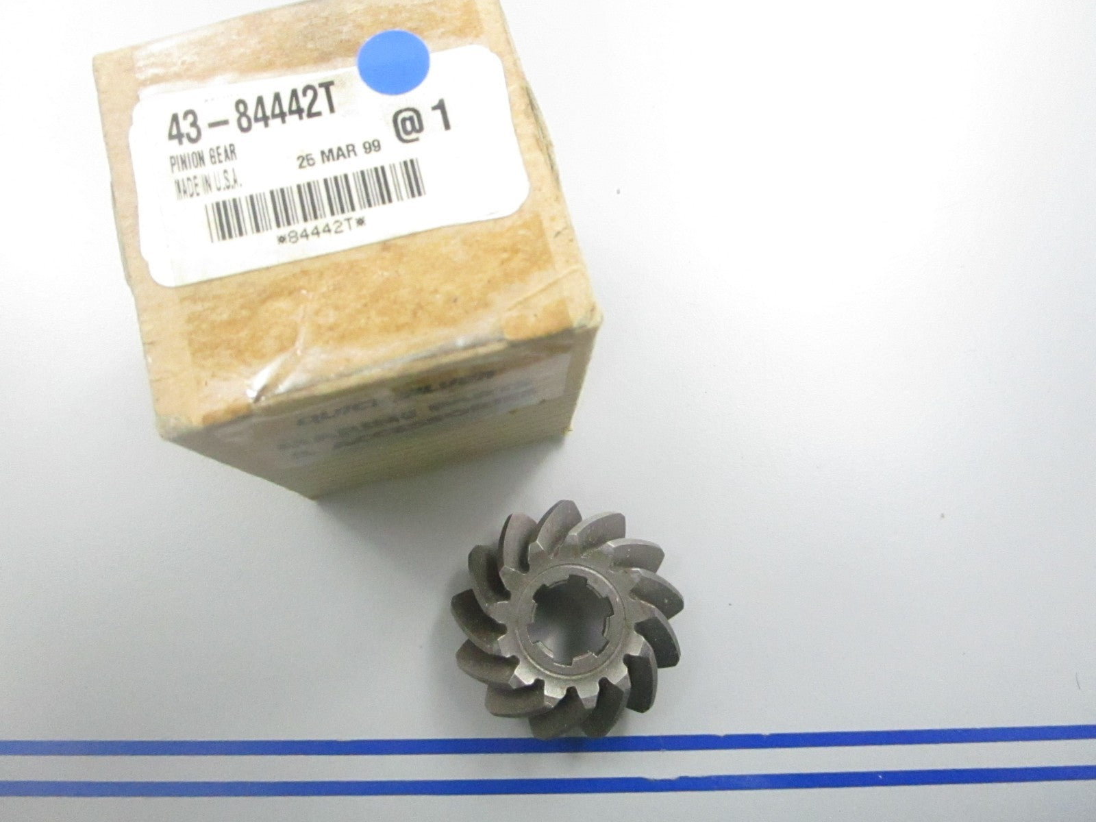 *NEW OEM* 0810 Mercury Quicksilver Pinion Gear 43-84442T
